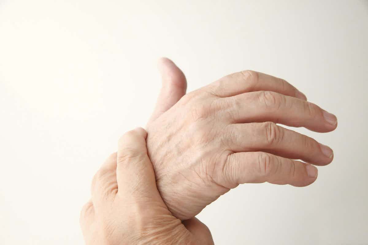 Identify Numbness: Signs It's Time to See a Neurologist